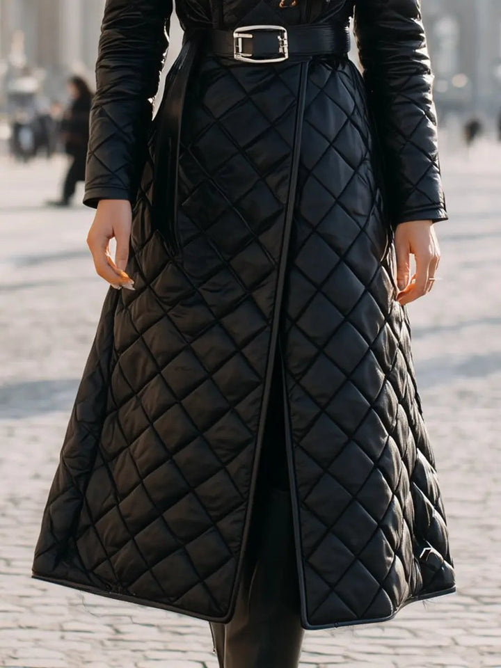 Black Quilted Coat With Faux Fur Collar & Belted Waist - Women's Coat CASA LARO