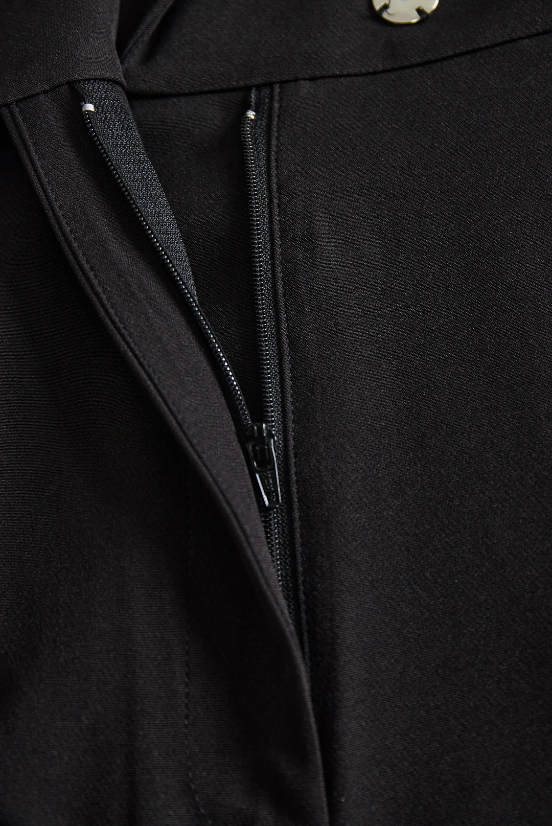 Classic Ivory Belted Tailored Silhouette - Jumpsuit CASA LARO