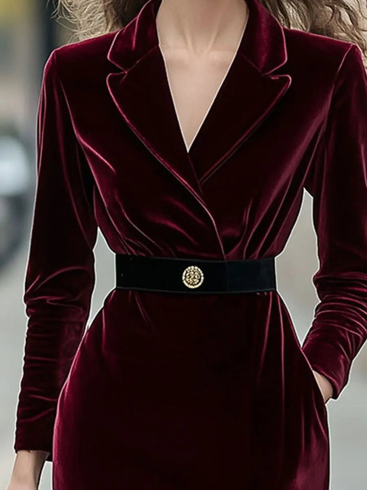 Classic Long-Sleeve Velvet with Gold Accents - Midi Dress CASA LARO