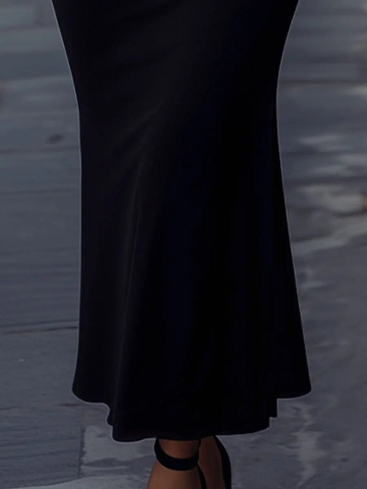 Elegant Black Dress with Leopard Cuff & Waist Trim - Midi Dress CASA LARO