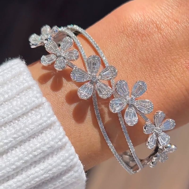 Beautiful Handmade Floral Design in Sterling Silver Shineofdiamond