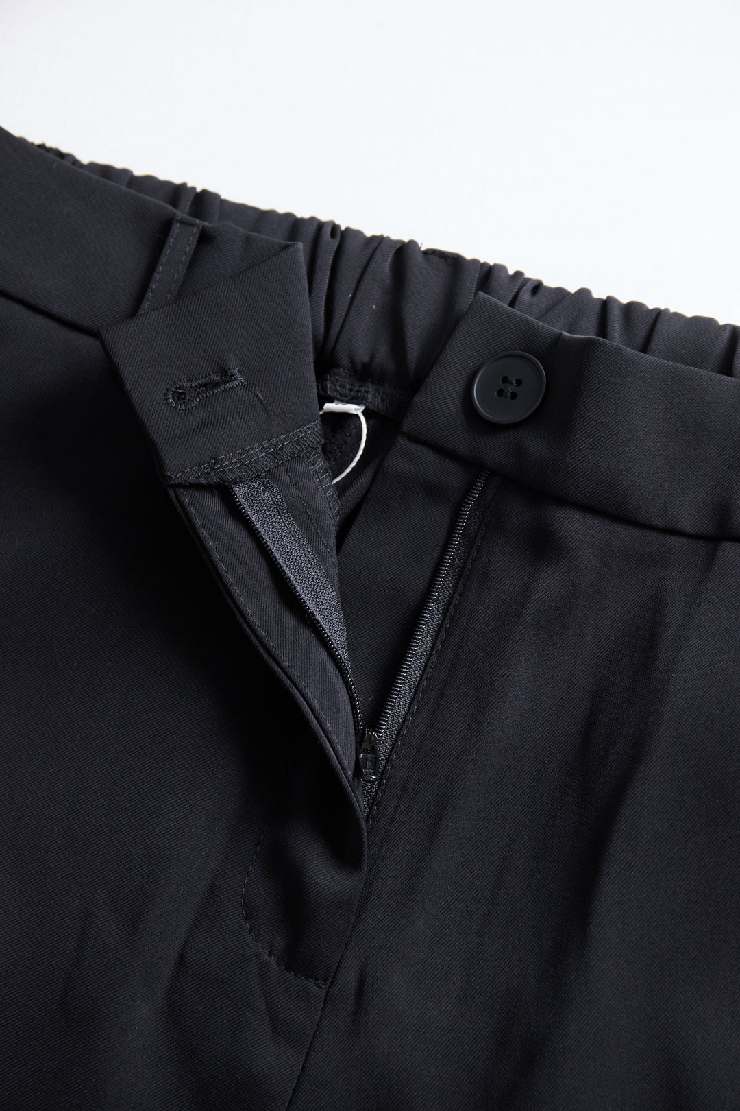 Classic High-Waisted Black Trousers with a Tailored Fit HWT