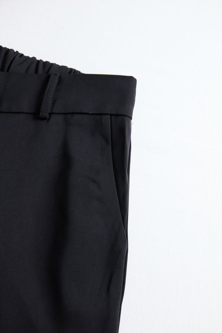 Classic High-Waisted Black Trousers with a Tailored Fit HWT