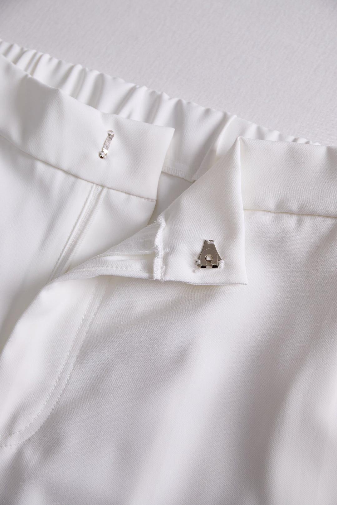 Elegant White High-Waisted Trousers HWT