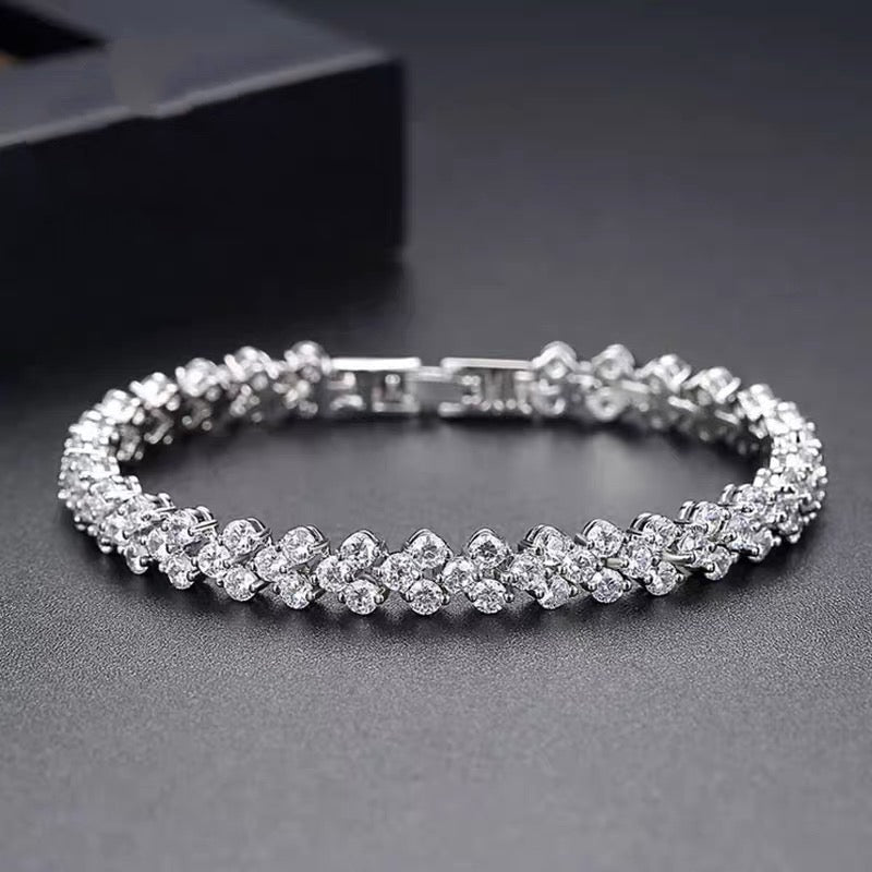 Exquisite Tennis Bracelet In Sterling Silver Shineofdiamond